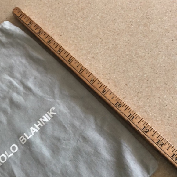 10.5x13.5” Manolo Blahnik Dust Bag - Picture 8 of 9